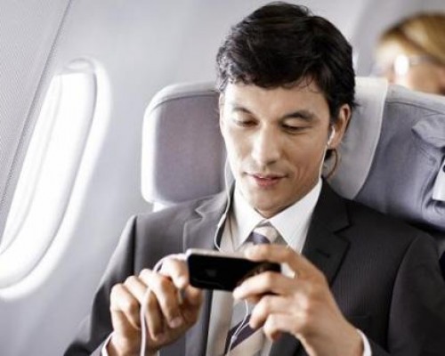 中国航班上也能开手机了，但离自由上网还远
