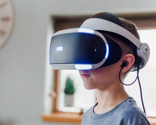 苹果AR/VR头显或售12000元，买来能干啥？