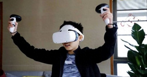 爱奇艺VR陷财务危机，虚拟现实行业现状与挑战