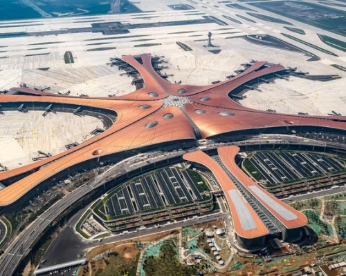 中国机场报告：最大机场堪比3个梵蒂冈
