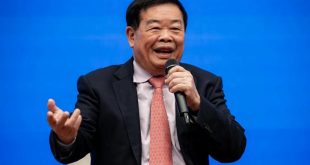79岁曹德旺，提前辞去董事长职务